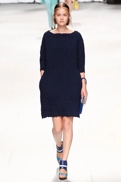 Look 25